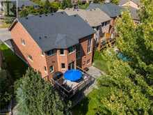 48 COMMANDO Court Waterdown