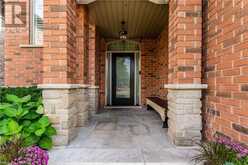 48 COMMANDO Court Waterdown