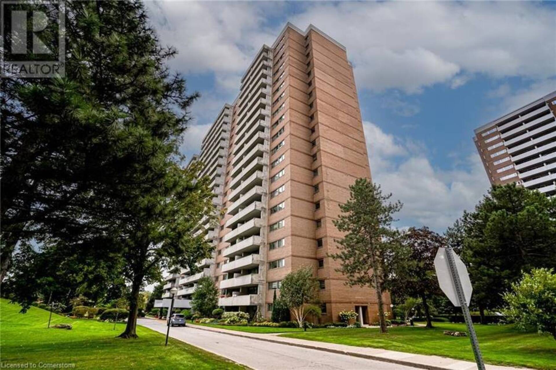 250 SCARLETT Road Unit# 2012 Toronto