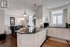 5250 LAKESHORE Road Unit# 2006 Burlington