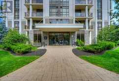 90 CHARLTON Avenue W Unit# 404 Hamilton