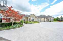 69 MAPLELEAF Trail Glanbrook