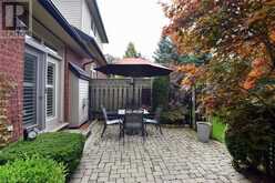 8 CARMICHAEL Trail Ancaster