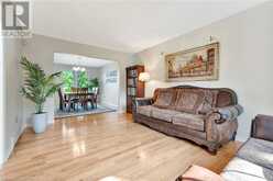 210 BLUEBELL Crescent Ancaster