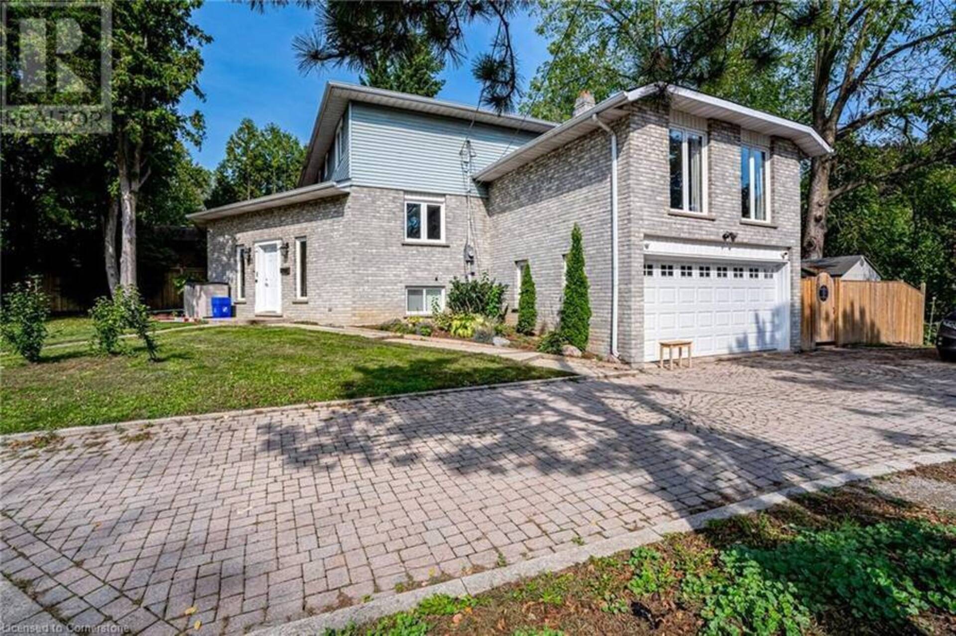 82 OSLER Drive Dundas