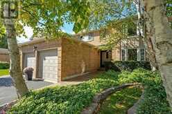 2129 WINDING Way Burlington