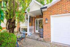 1084 CLEARVIEW Avenue Burlington