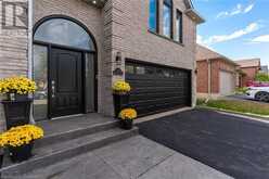 11 MAPLECREST Lane Brantford