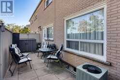 33 WOODMAN Drive S Hamilton