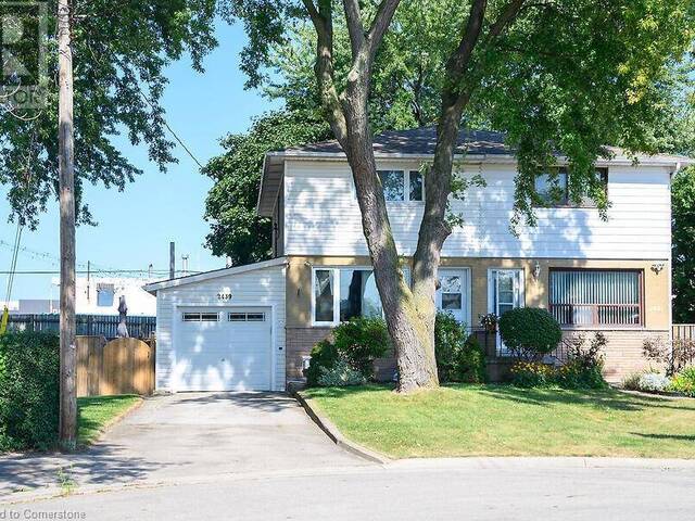 2439 BARCLAY Road Burlington Ontario