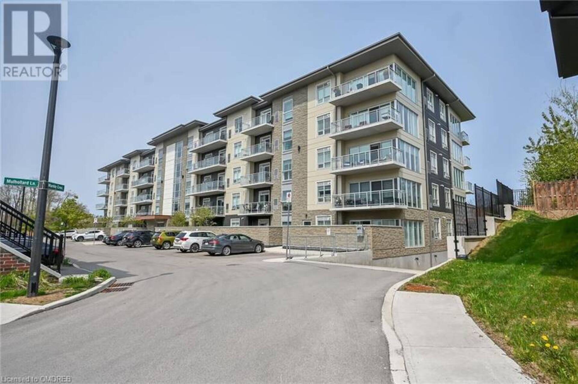 16 MARKLE Crescent Unit# 303 Ancaster