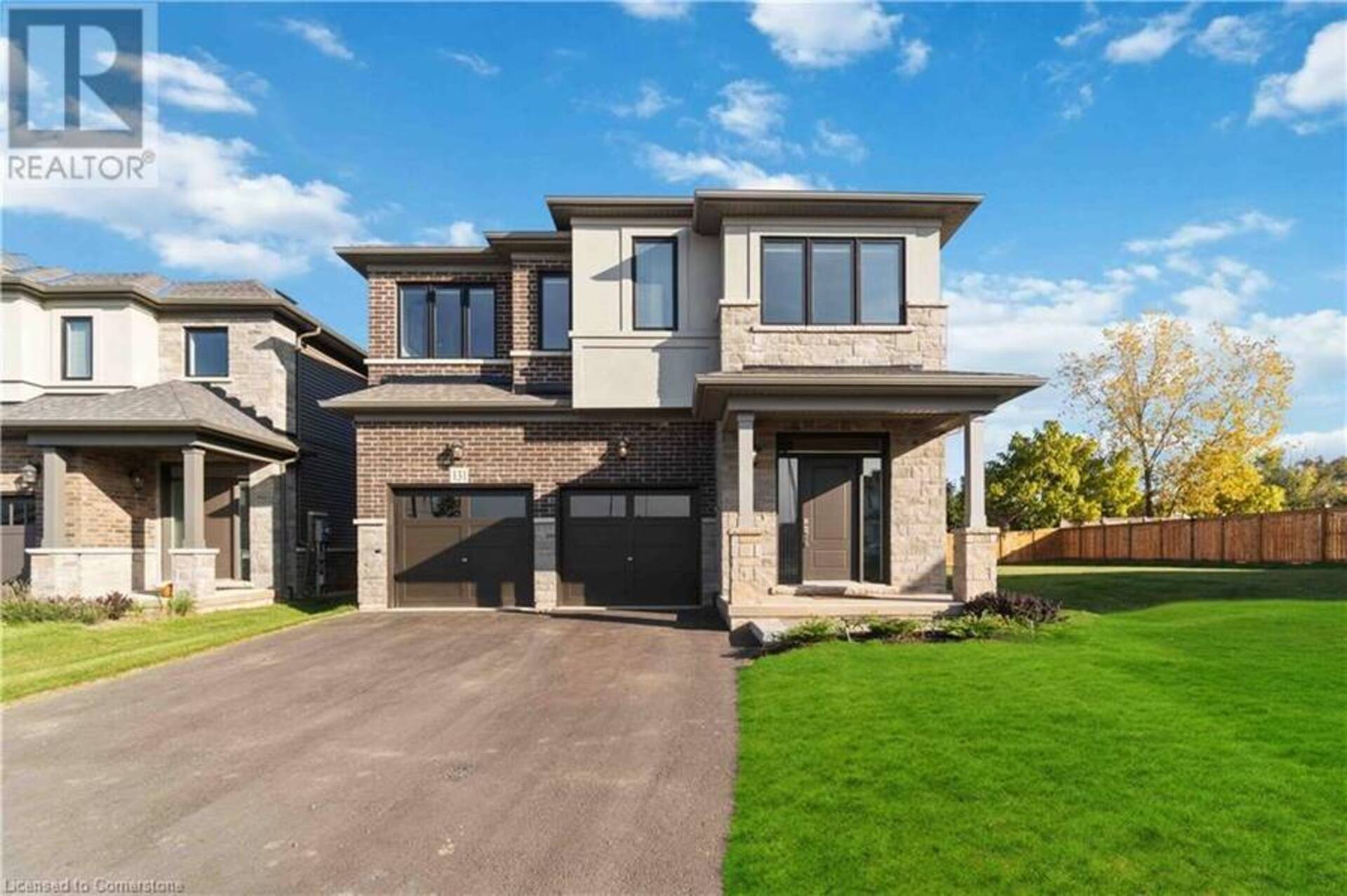 131 STARFIRE Crescent Stoney Creek