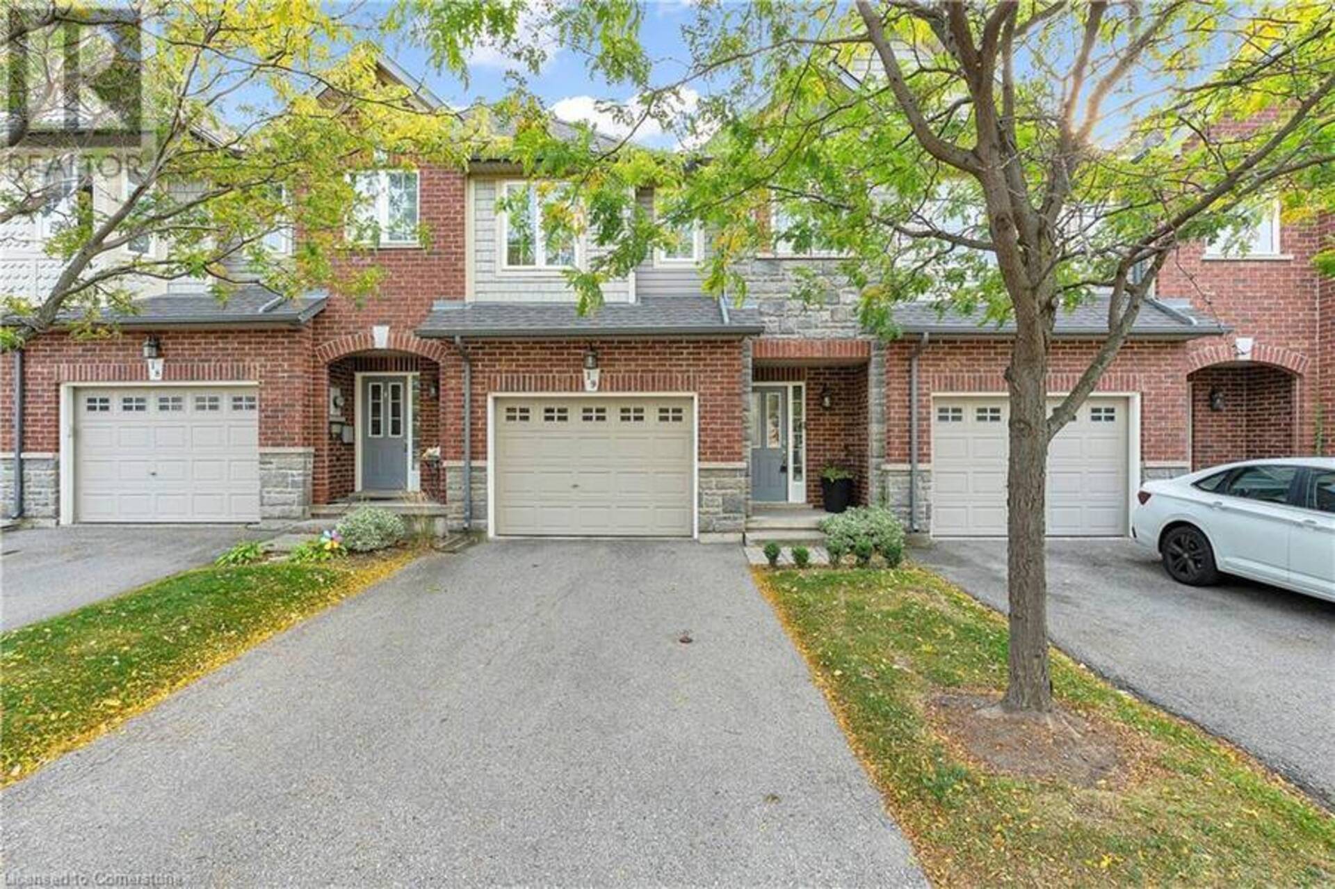 40 DARTMOUTH GATE Unit# 19 Stoney Creek