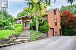 101 HILLCREST Avenue Dundas