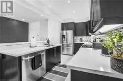 370 STONEHENGE Drive Unit# 27 Ancaster