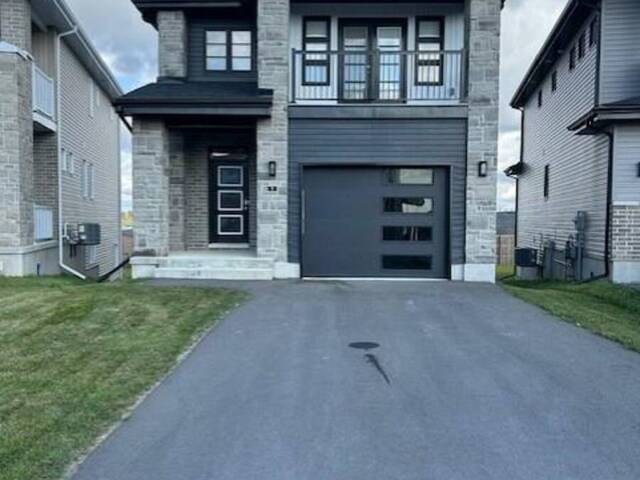 7 ERIE Court Amherstview Ontario