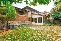 112 BERTRAM Drive Dundas