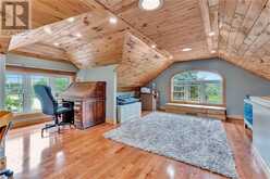 2038 GOVERNORS Road Ancaster