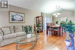 2 HAMPSHIRE Place Stoney Creek