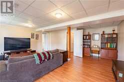 566 SOUTHRIDGE Drive Unit# 32 Hamilton