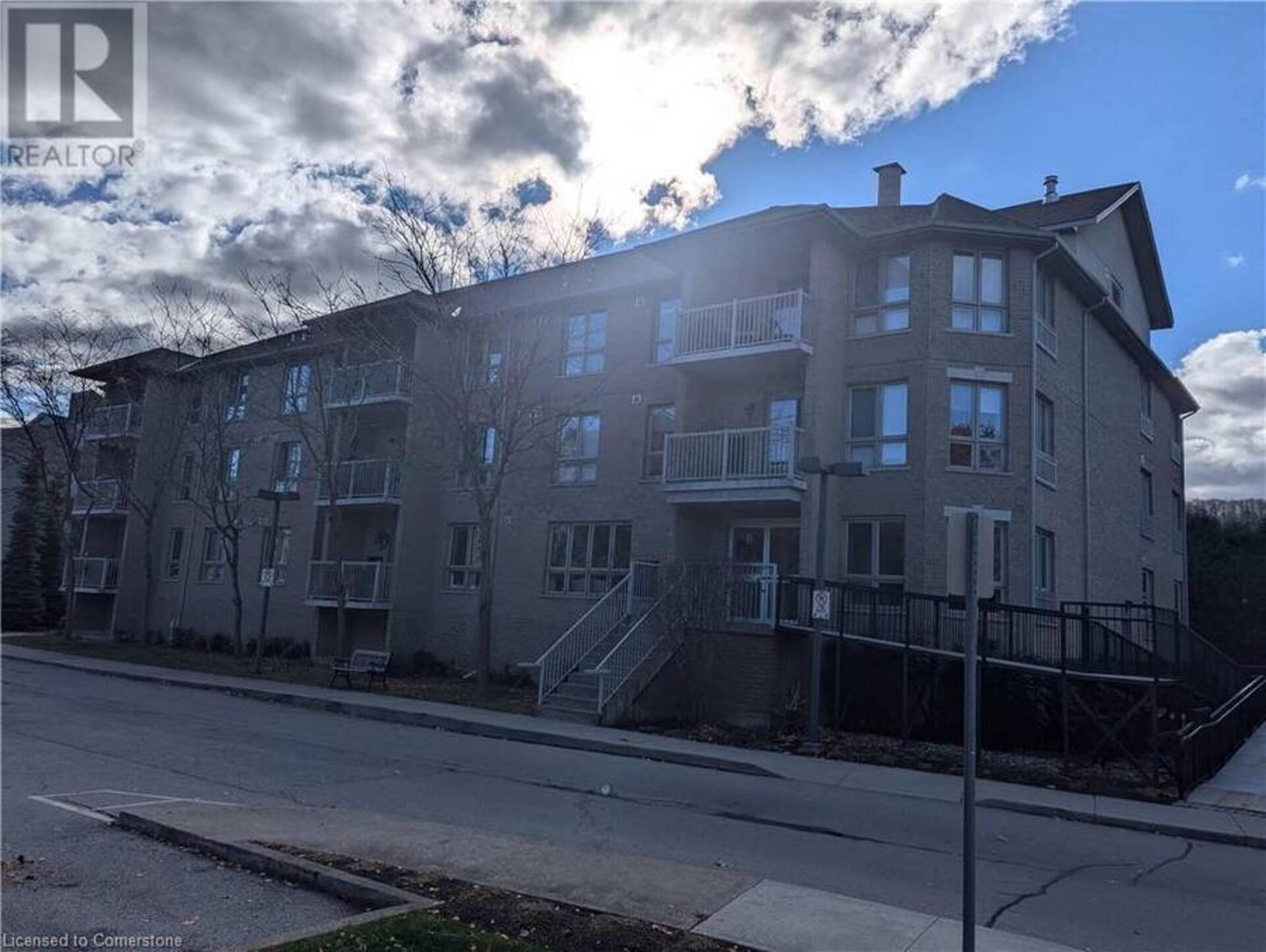 56 KERMAN Avenue Unit# 312 Grimsby