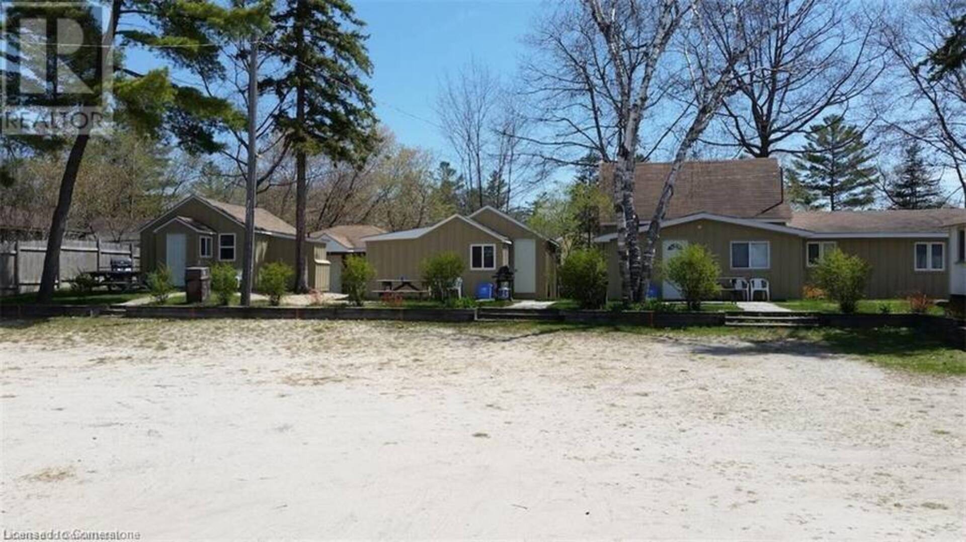 35 RIVER Road E Wasaga Beach