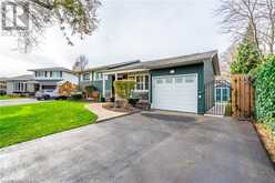 4111 LONDON Court Niagara Falls