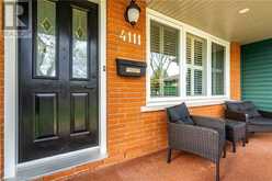 4111 LONDON Court Niagara Falls