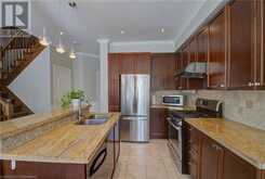 2375 STONE GLEN Crescent Oakville