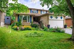 62 BRIDLEWOOD Drive Dundas