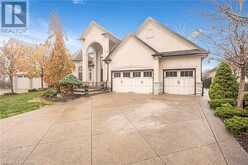 15 SILVER MAPLE Drive Ancaster