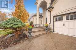 15 SILVER MAPLE Drive Ancaster