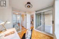 156 ENFIELD Place Unit# 808 Mississauga