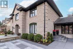 28 STONEGATE Drive Ancaster