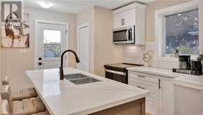 5 SUNNING HILL Avenue Unit# Upper Hamilton