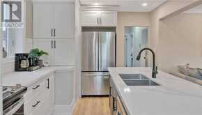 5 SUNNING HILL Avenue Unit# Upper Hamilton