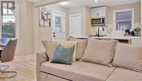 5 SUNNING HILL Avenue Unit# Upper Hamilton