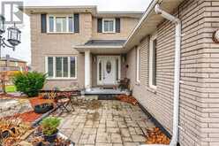 7 GRANDOAKS Drive Hamilton