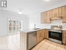 8 ELKINGTON Lane Brantford