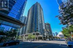 30 GRAND TRUNK Crescent Unit# 709 Toronto