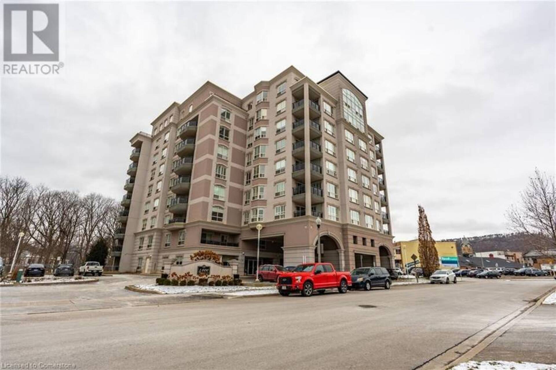 4000 CREEKSIDE Drive Unit# 207 Dundas