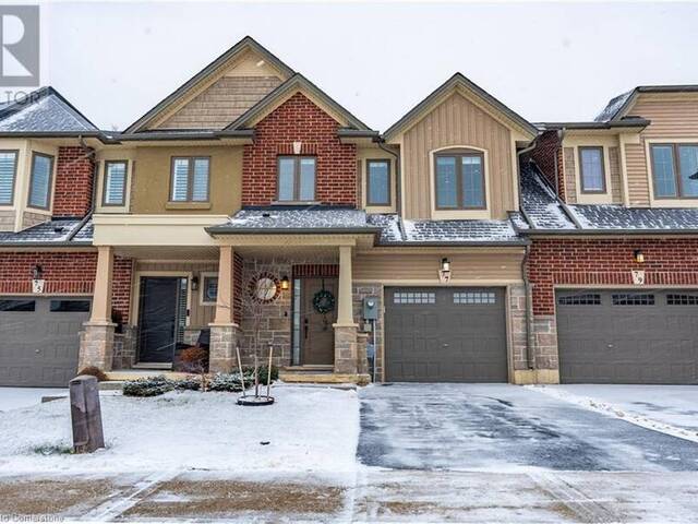 77 DENNIS Drive Smithville Ontario