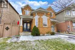 382 MONTREAL Circle Stoney Creek