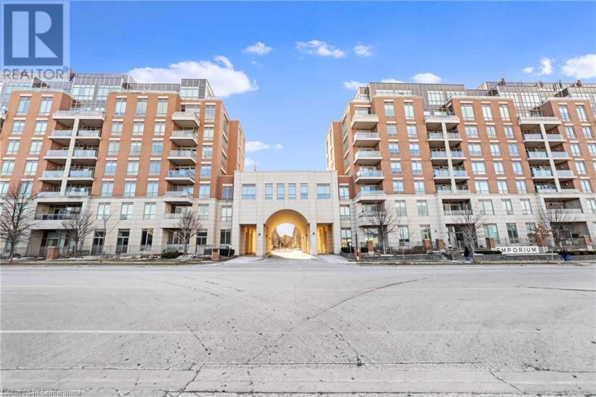 2480 PRINCE MICHAEL Drive Unit# 102 Oakville