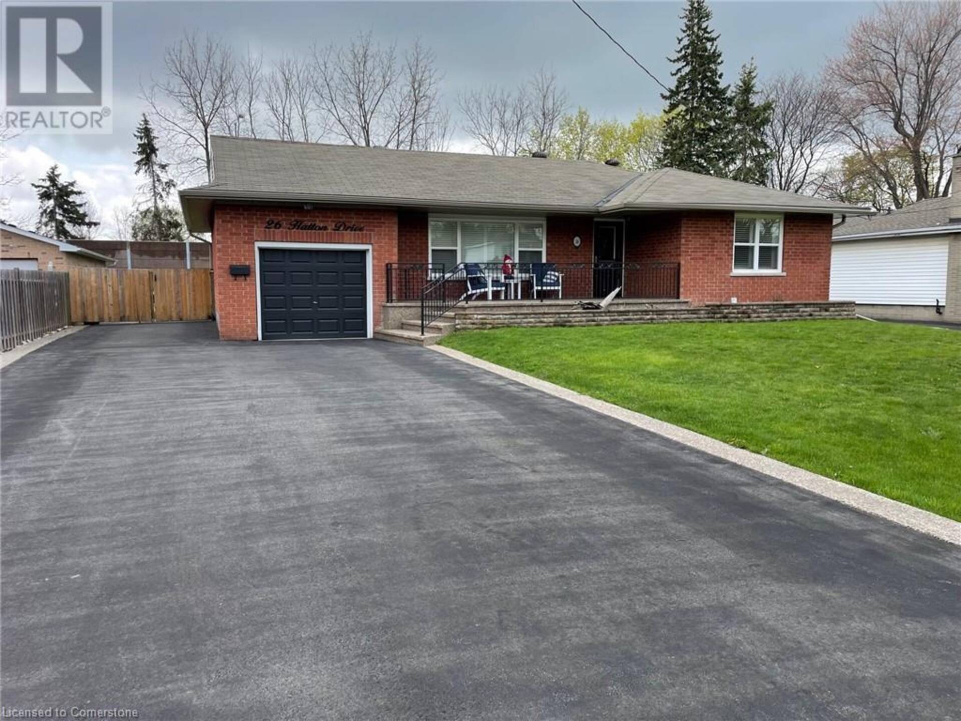 26 HATTON Drive Ancaster