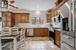 575 STONEHENGE Drive Ancaster