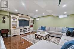 575 STONEHENGE Drive Ancaster