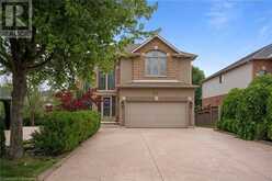 575 STONEHENGE Drive Ancaster