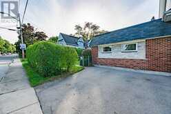 2 CHEDOKE Avenue Hamilton