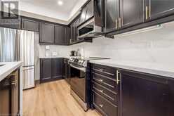 370 STONEHENGE Drive Unit# 19 Ancaster